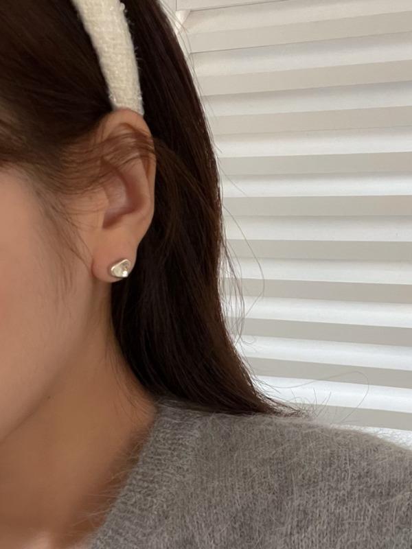 (92.5 silver) nut earring