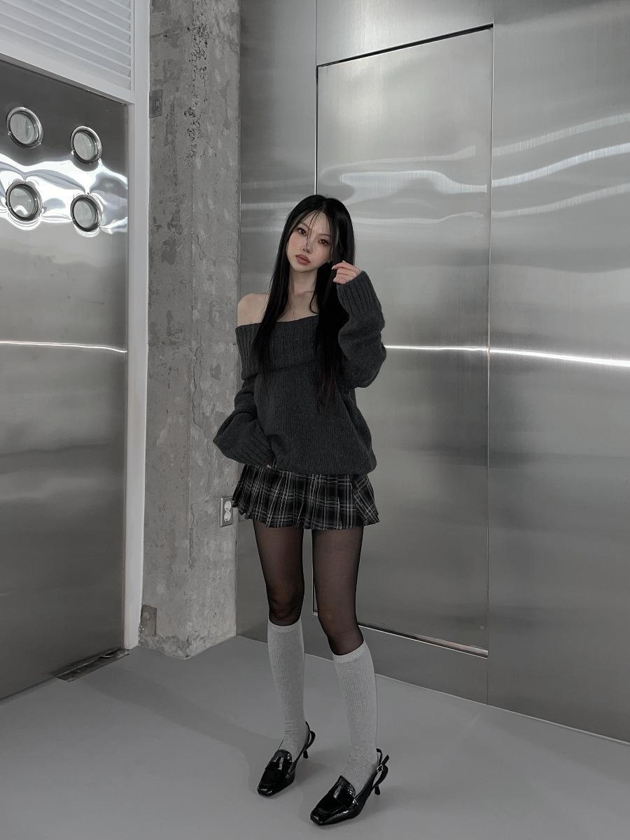 check sisters pleats sk