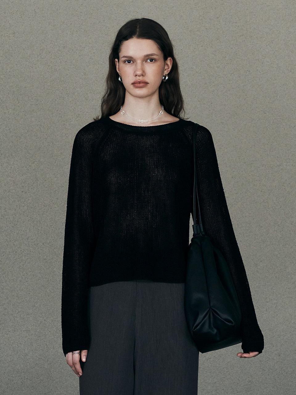 Round Neck Raglan Sleeve Pullover (Black)