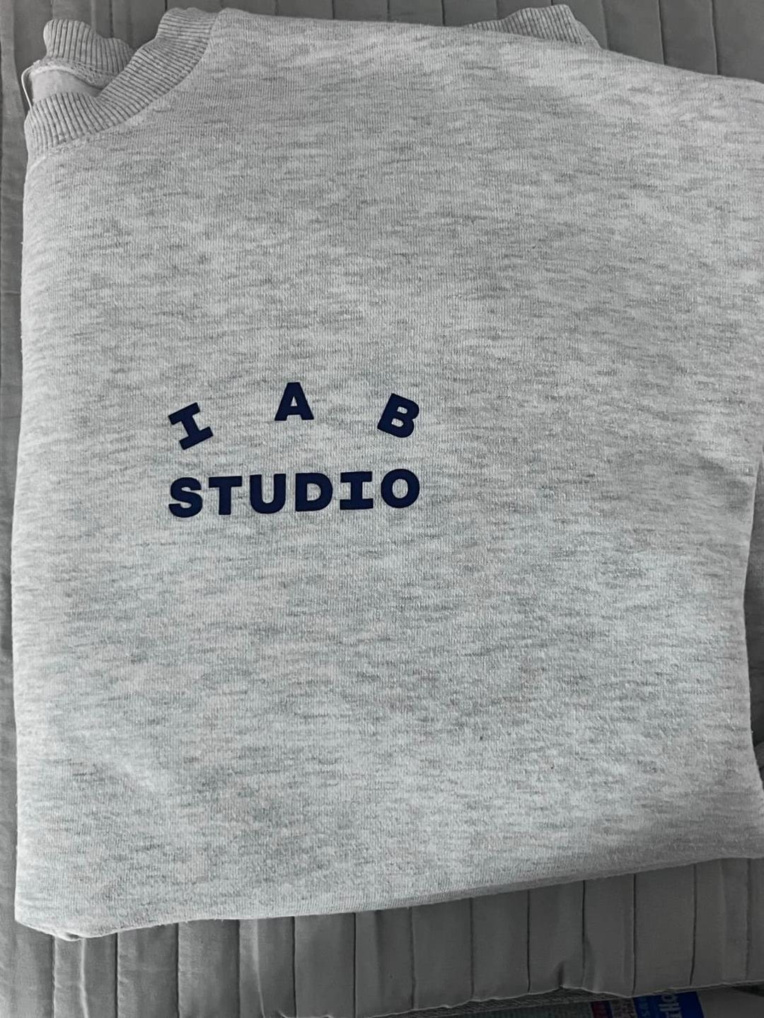 아이앱 초판 맨투맨 라이트그레이 XL | 후루츠패밀리