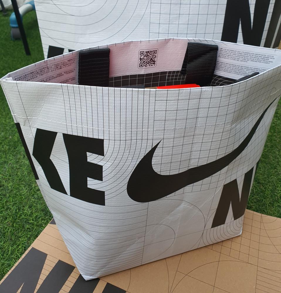 나이키 리유저블 쇼핑백 소형 타포린백 쇼퍼백 에코백 장바구니 운동 헬스 가방 방수