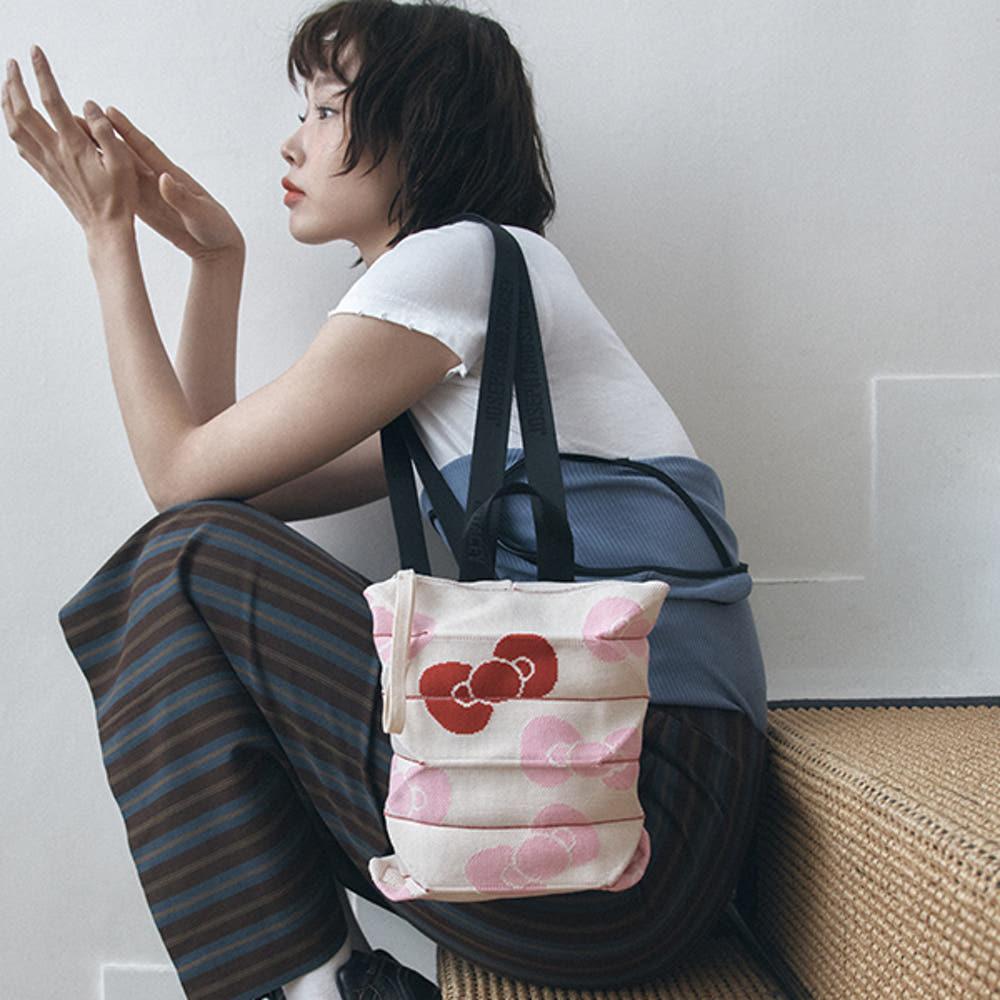 [1/22 예약배송] 럭키 플리츠 니트 백팩 엑스스몰 레오파드 헬로키티 바닐라