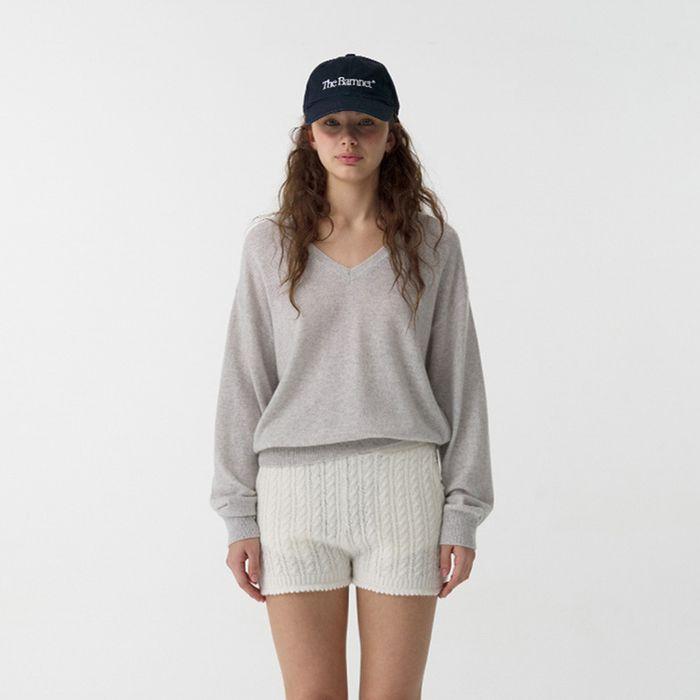 Light Plain V-Neck Knit Sweater_Grey