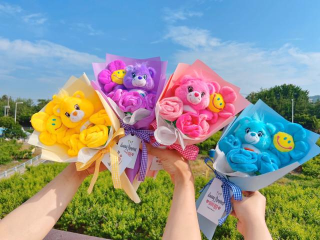 댕이네꽃밭 미니 케어베어 가방고리 인형꽃다발 생일선물 기념일 여자친구 학사모 졸업식