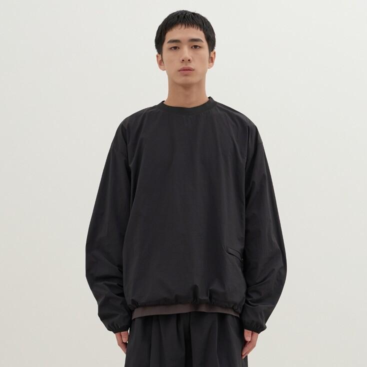 Nylon Back Slit Top (Black)