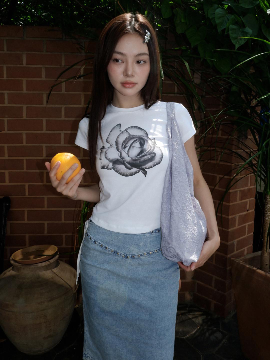 로즈 스터트 그래픽 반팔 티셔츠_화이트