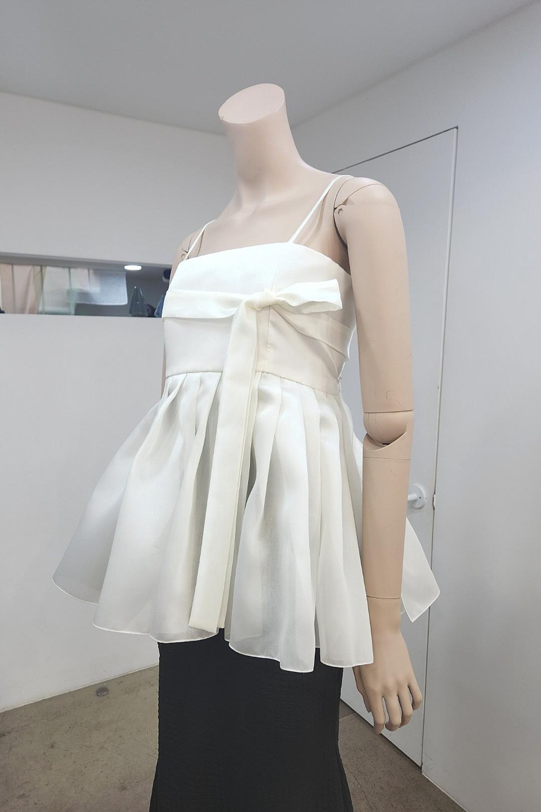 정원(Jungwon) 탑 (Top)