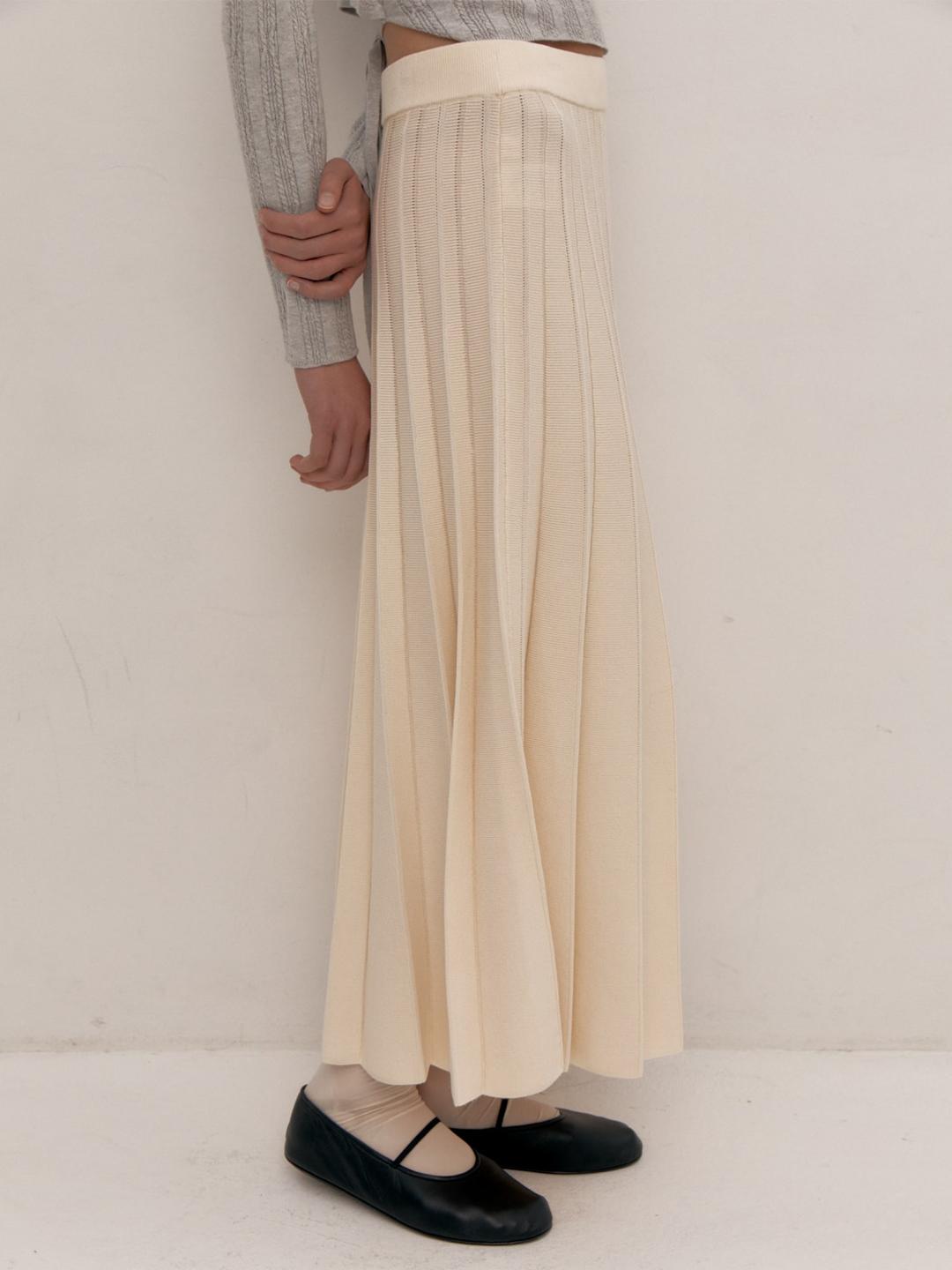 Pleats Knit Skirt - Ivory