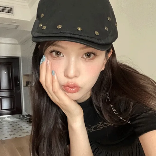 [당일출고] 코튼 빈티지 y2k 스터드 버클조절 블랙 헌팅캡 빵모자 (긱시크룩 페미닌 힙 그런지룩 샥출발배송 나띠)