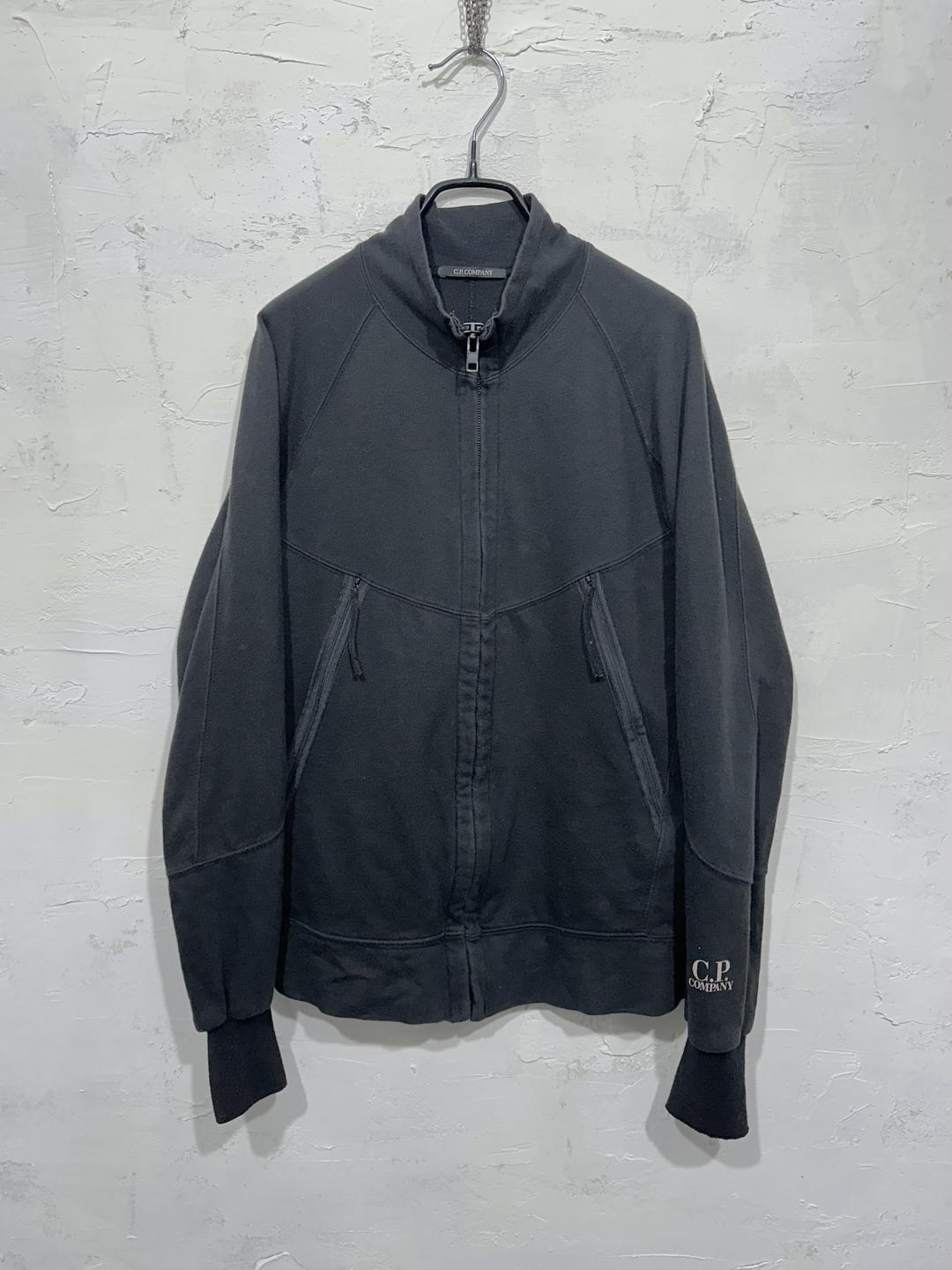 C.P. company zip up (-7)