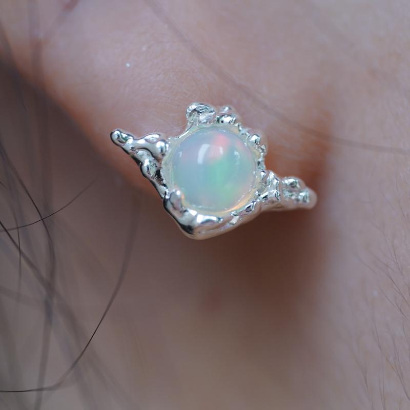 오팔 스터드 귀걸이 Opal Stud Earring