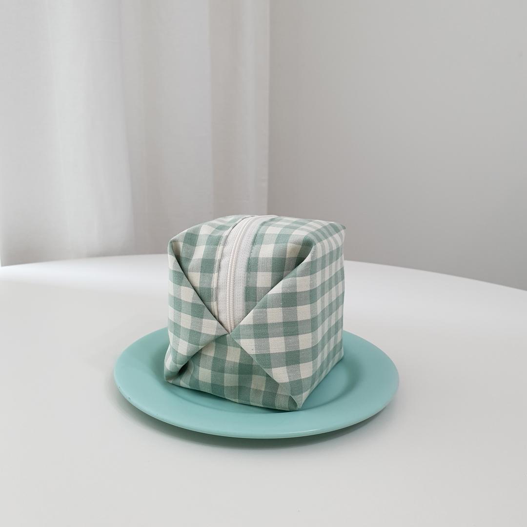 [어나덜아이] 민트 체크 콩파우치