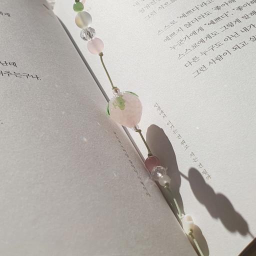기분 좋은 상상 끈책갈피