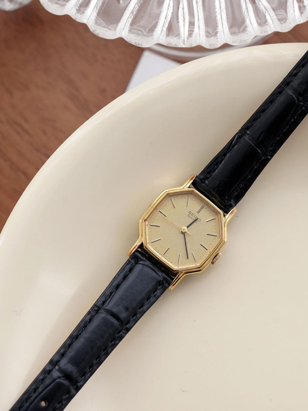 [희소템][SEIKO] 1983 Helene Octagon Gold Dial Quartz Watch