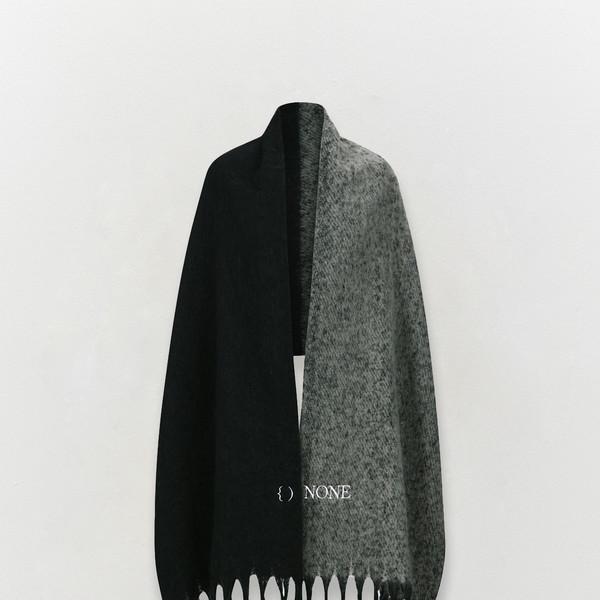 BLACK&GRAY SIGNATURE SCARF