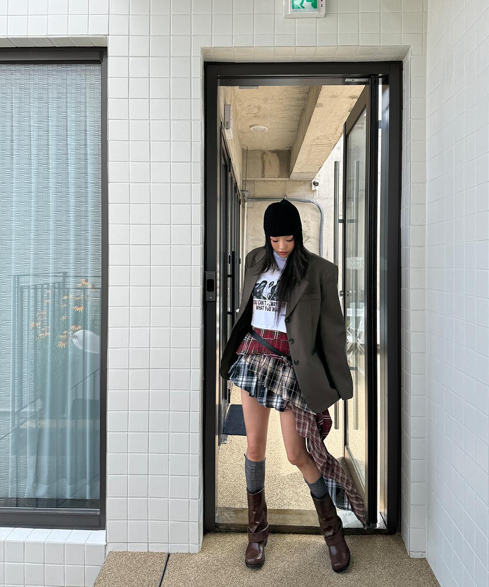 체크언발티어드스커트