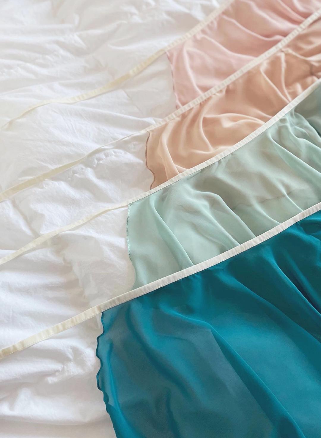 New poling skirt(폴링스커트)midi