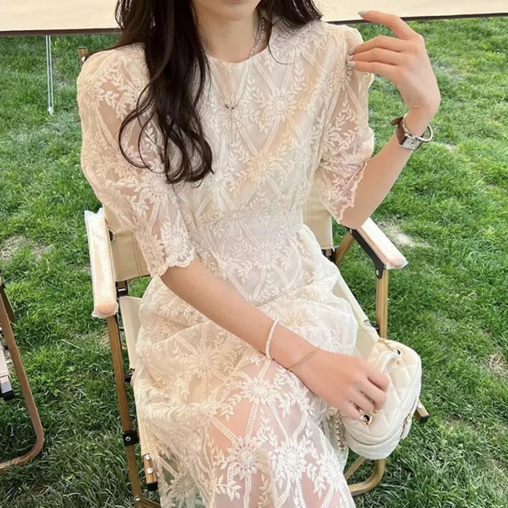 올마이 레이스 원피스 봄 여름 반팔 퍼프 벌룬 셔링 플라워 자수 롱 하객 스몰웨딩 시스루 핀턱 : 메이드제이 MADEJAY