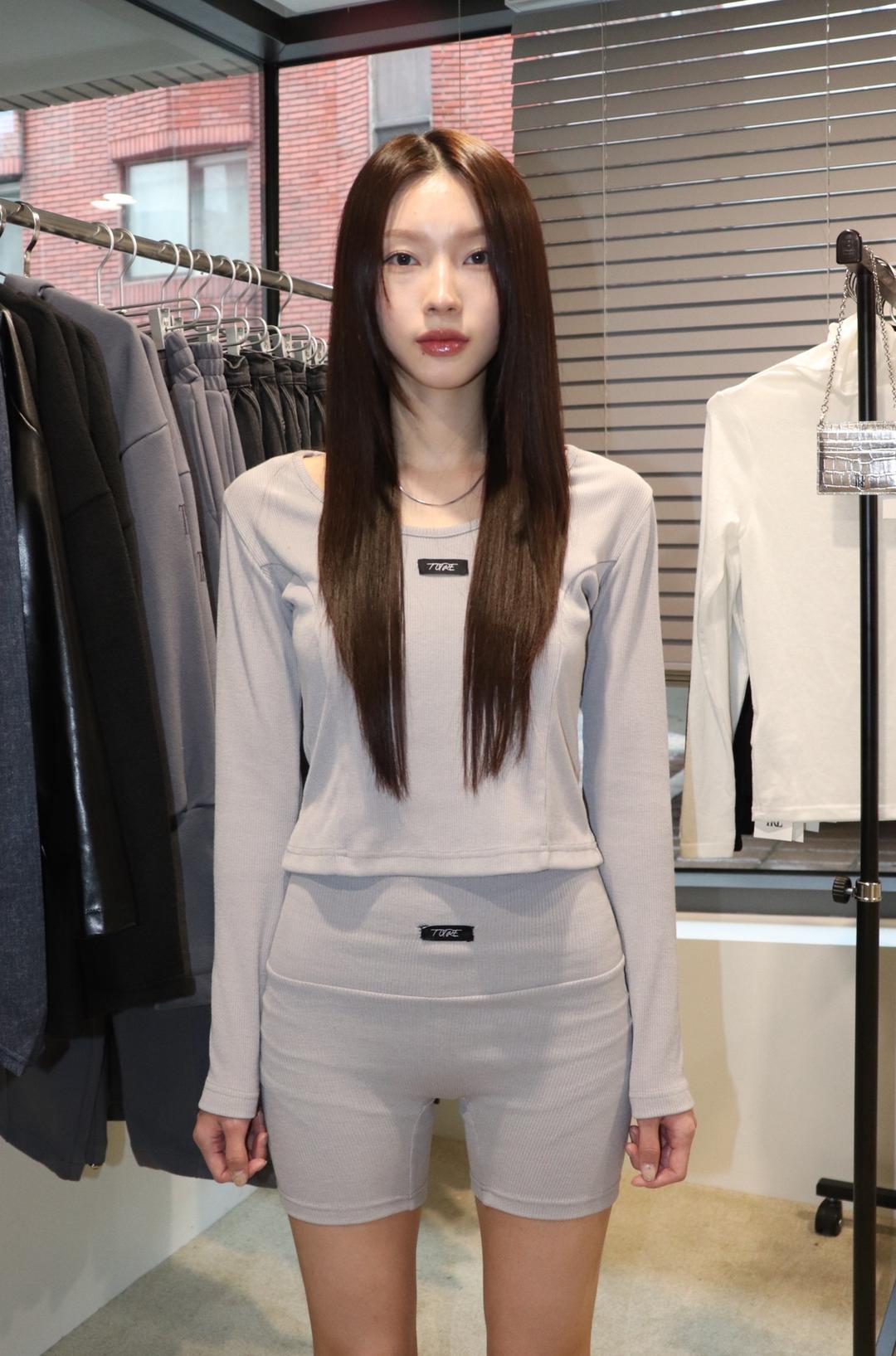 NORMAL LINE GOLGI V-NECK (BASIC) GRAY