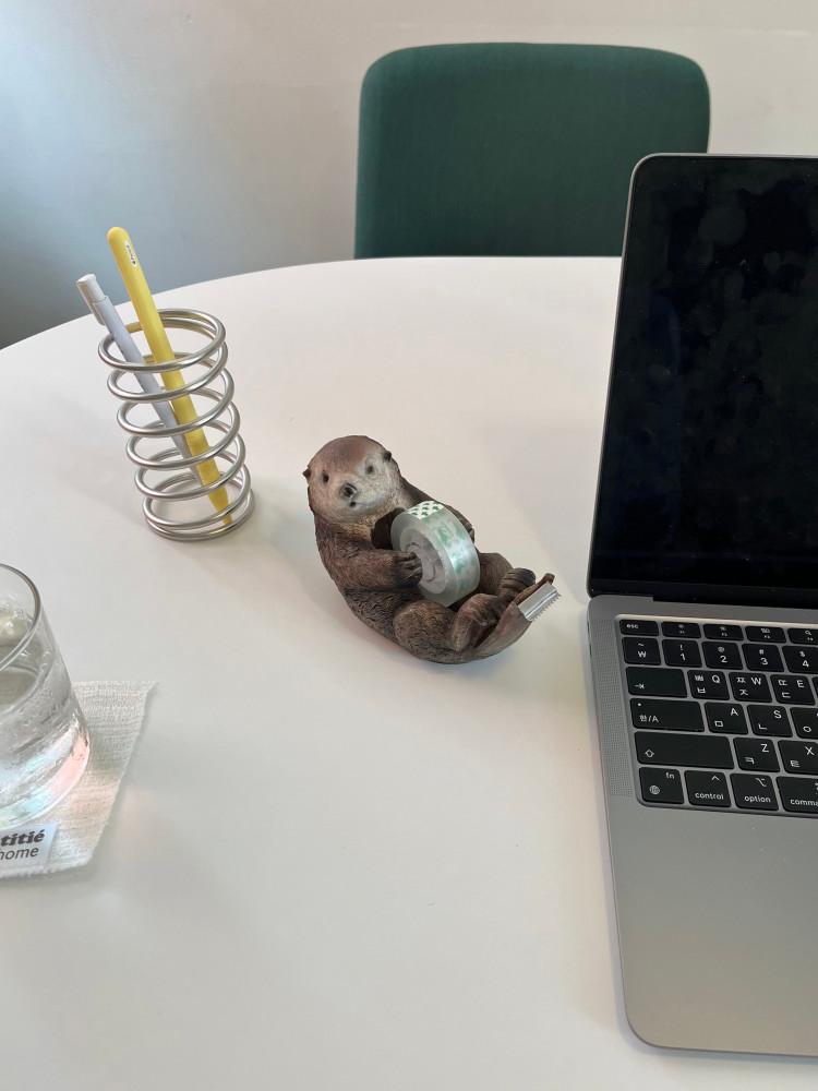 수달 테이프 디스펜서 박스 테이프 커터 롤 홀더 책상 사무실용품 귀여운 동물 해달 받침대