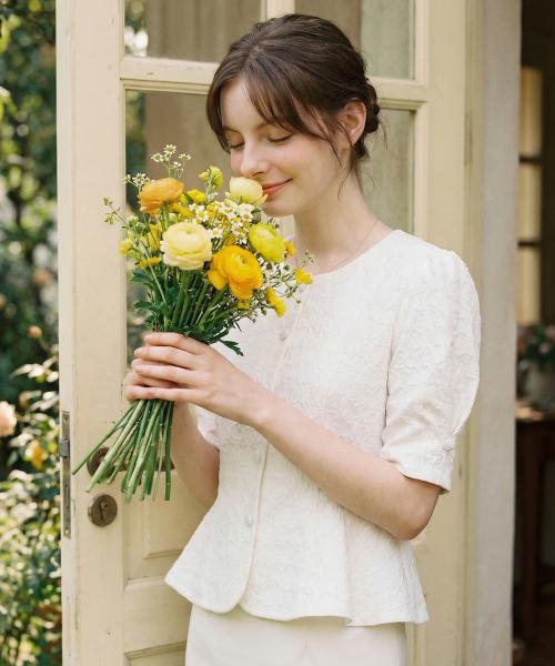 페플럼 퍼프 슬리브 블라우스(SC4SSF2)