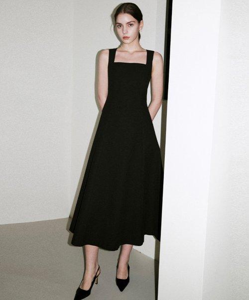 플레어 슬리브리스 롱 원피스_BLACK