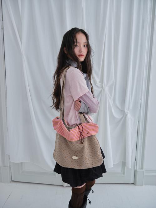 플립 슬리브 숄더백 Flip Sleeve Shoulder Bag (Beige)
