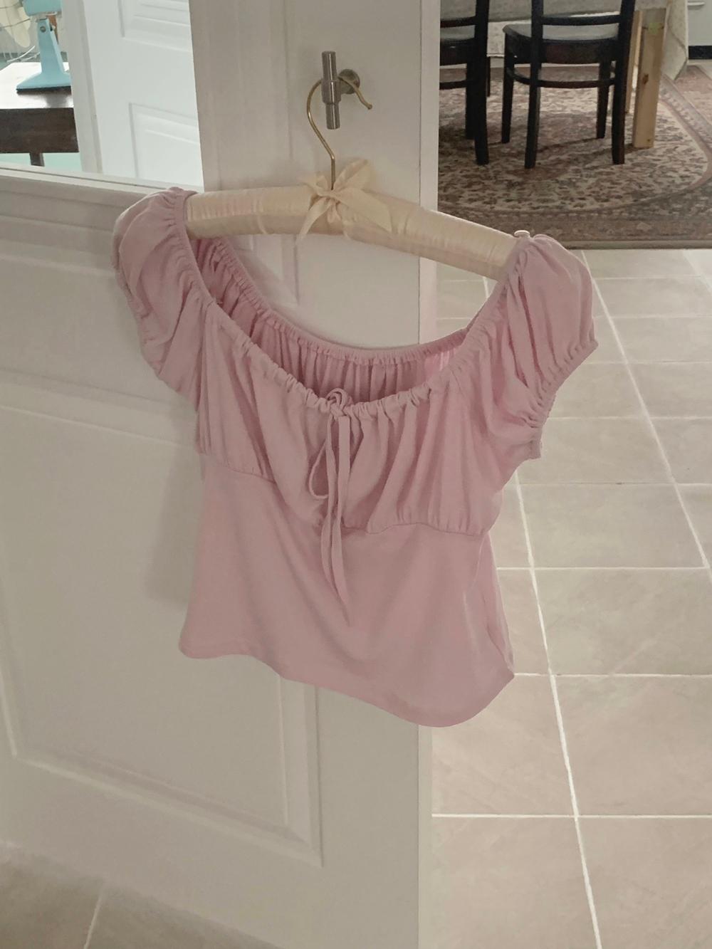 뮤트크레메 [숏슬리브티] 린 셔링 나시 tee