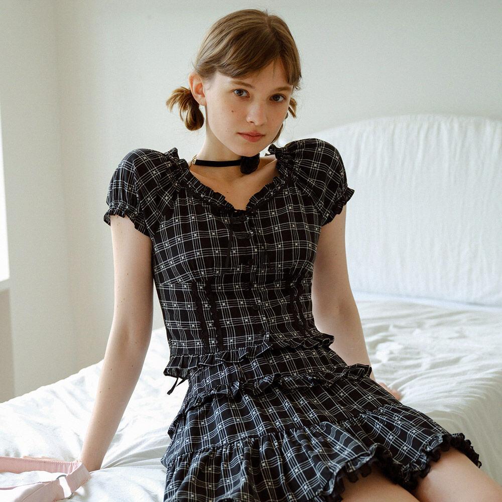 DD_Black plaid two-way blouse