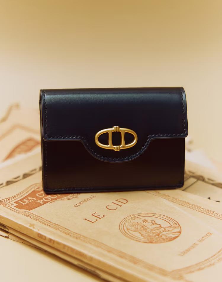 [선물포장] 블랙 보딸라또 플랩 카드지갑