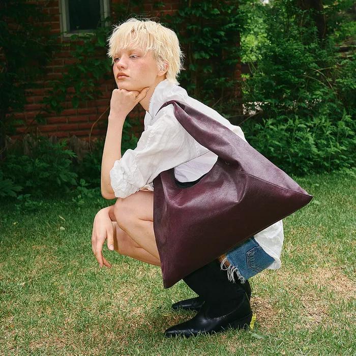 MANTA HOBO BAG [Burgundy]