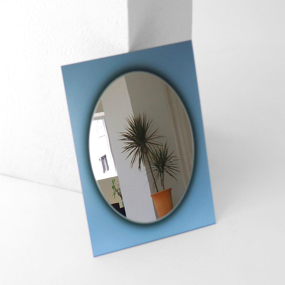 PLATE IN MIRROR. SKYCASTLE 거울