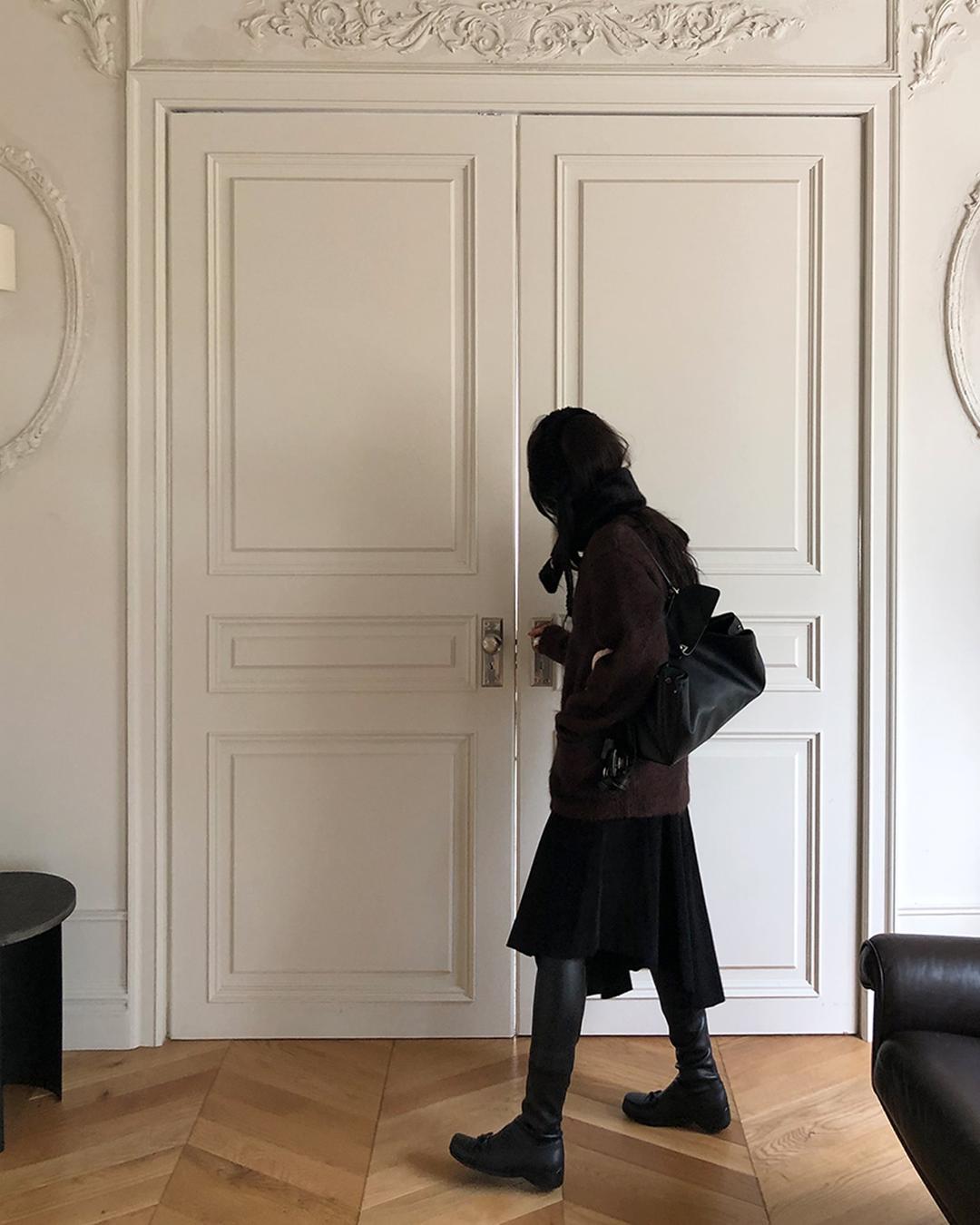 25FW H Q*MK PICK!) VELVETEEN UNBALANCED SKIRT (2COLOR)