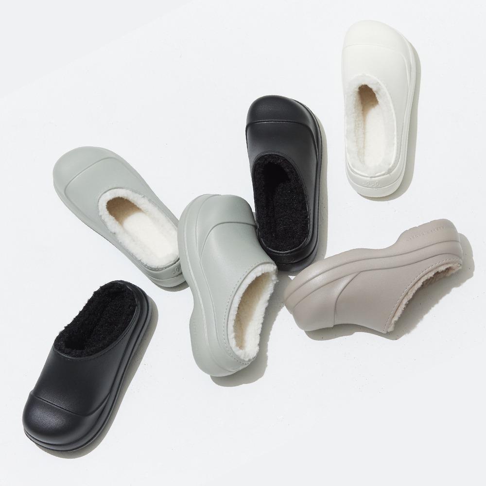 Wednesday Evening Winter Clog