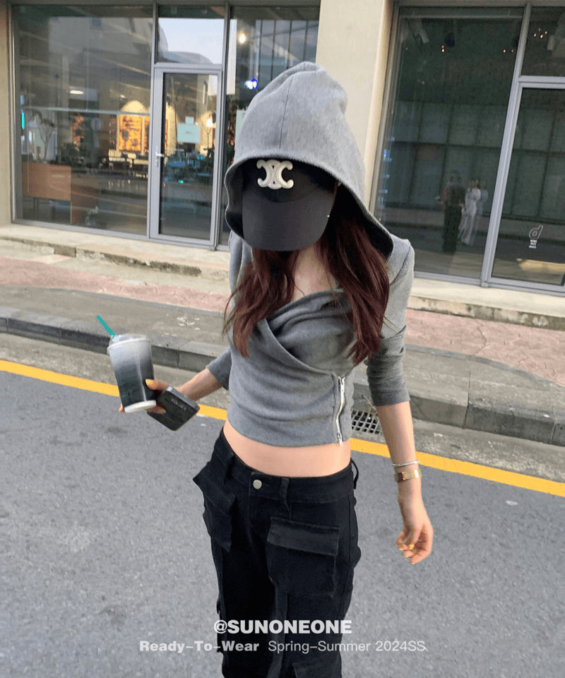 그레이 후드 랩 니트탑