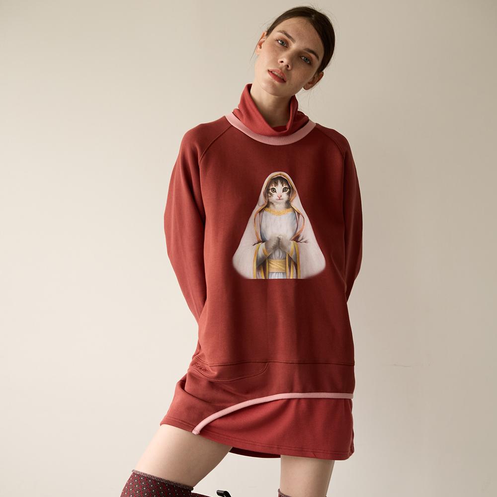 마리아 캣 프린트 에코 리싸이클 쭈리 패브릭 하프터틀 미니 드레스_로즈우드(Rosewood)