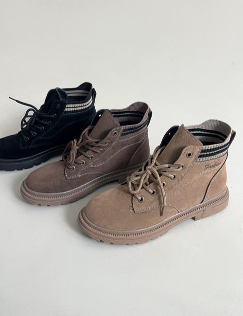 soft knit detail round walker