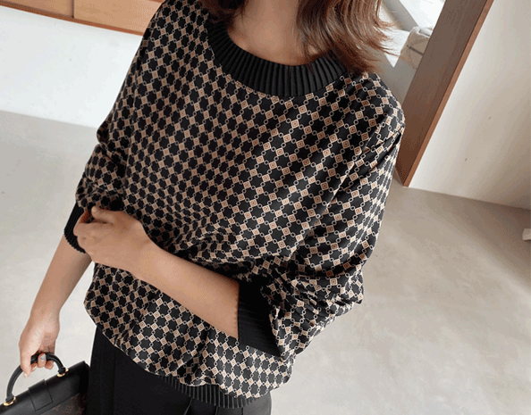 44590/패턴나염 플리츠배색 블라우스