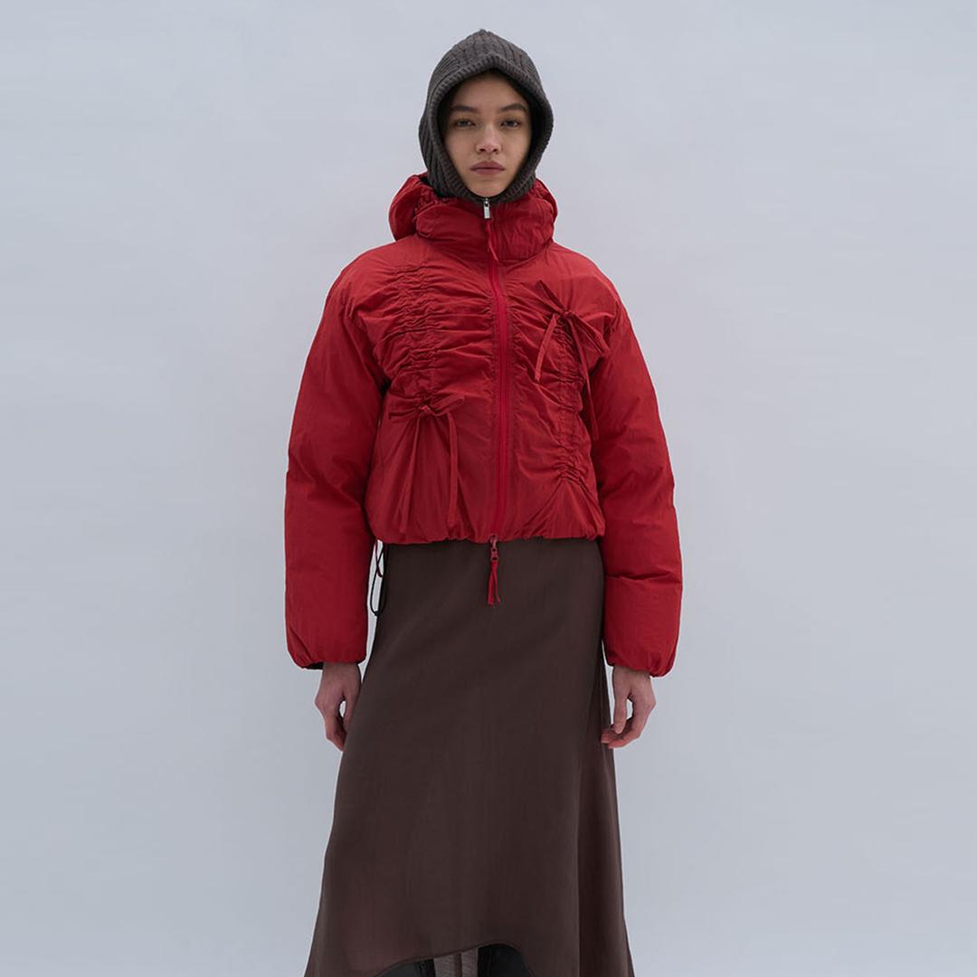 REVERSIBLE SHIRRING HOODED PUFFER JACKET_RED