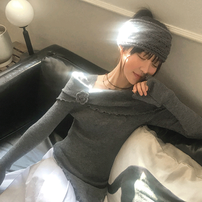 [오프숄더🐰/잘록핏] 프릴플라워언발슬림니트티 (3color)