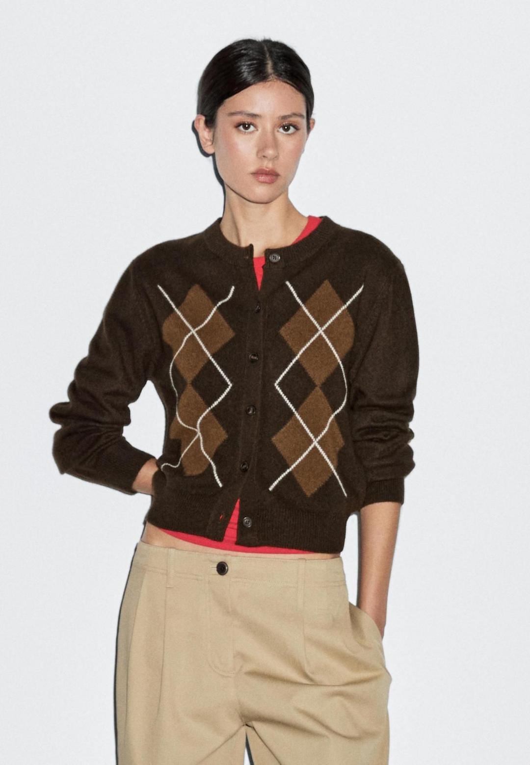 스페인샵 마시모두띠 다이아몬드 디테일 니트 가디건 5710/500 BROWN