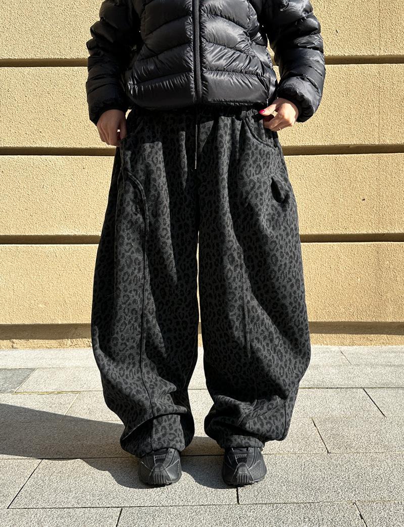 ❤️무료배송❤️ 루징 호피 기모 팬츠 (unisex)