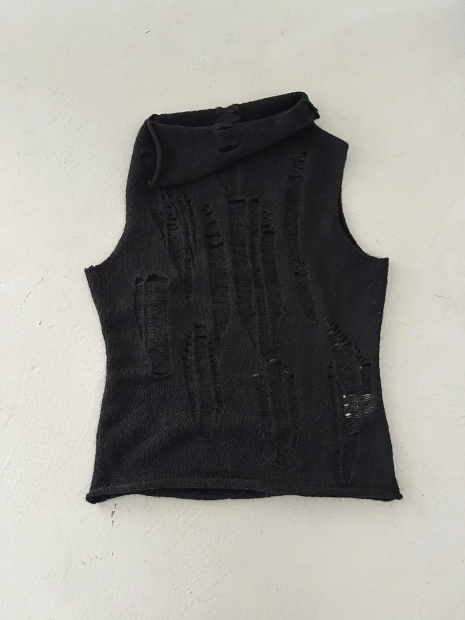 SLIT HALF-NECK LAYERED TOP- BLACK