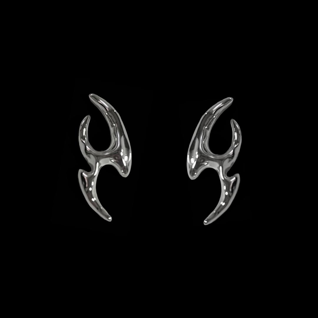 카리나 착용) •• SAVAGE EARRINGS •• [신상품할인]