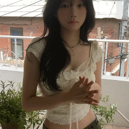 [모델극찬🤎/문의폭주] 루카 레이스 리본 반팔 블라우스 티셔츠-2color