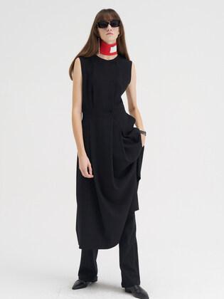 22 Winter_ Black Tuck Dress