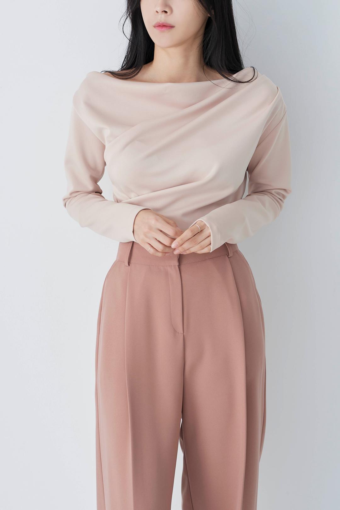 소프트 스판 드레이프 보트넥 핀턱 셔링 긴팔 블라우스 BA09B3 티/티셔츠/핑크/아이보리/화이트/블랙/결혼식/하객/데이트/모임/파티/연말/면접/출근/가을/겨울/간절기/룩/당일