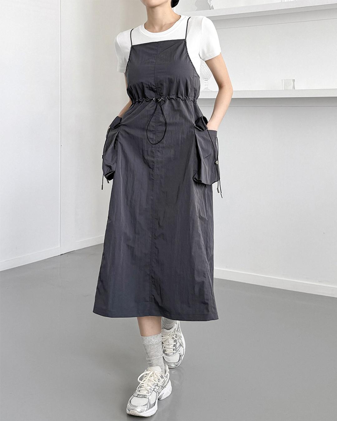 바스락 스트링 나일론 카고 원피스