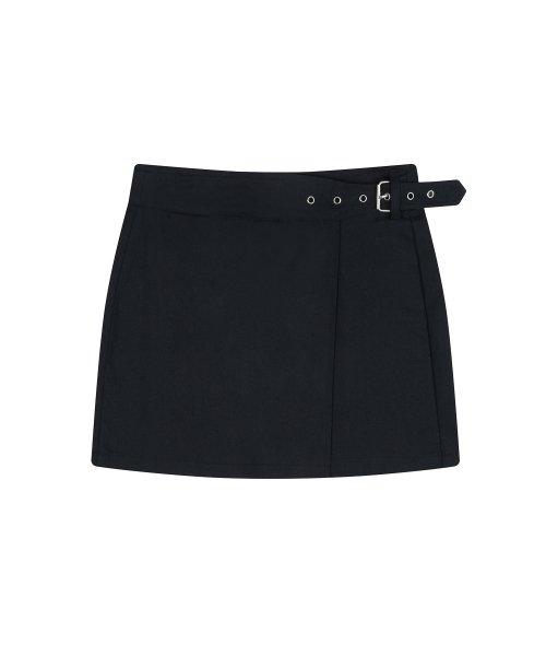 Eyelet buckle skirt_Black