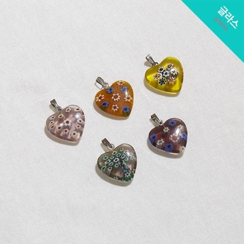 [글라스-075] 글라스 꽃 무늬 삼각고리 소 약 9.9x9.5mm (랜덤발송) [1개] 악세서리재료,비즈재료,글라스공예